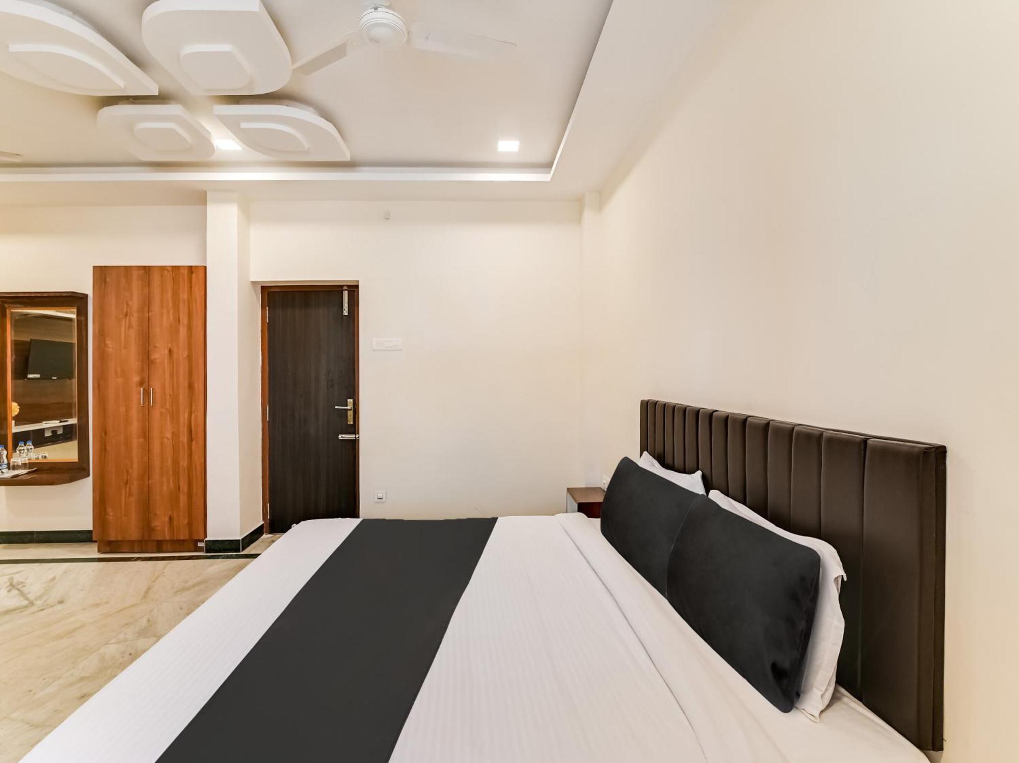 Hotel O Rj Royal Inn Веллуру Экстерьер фото