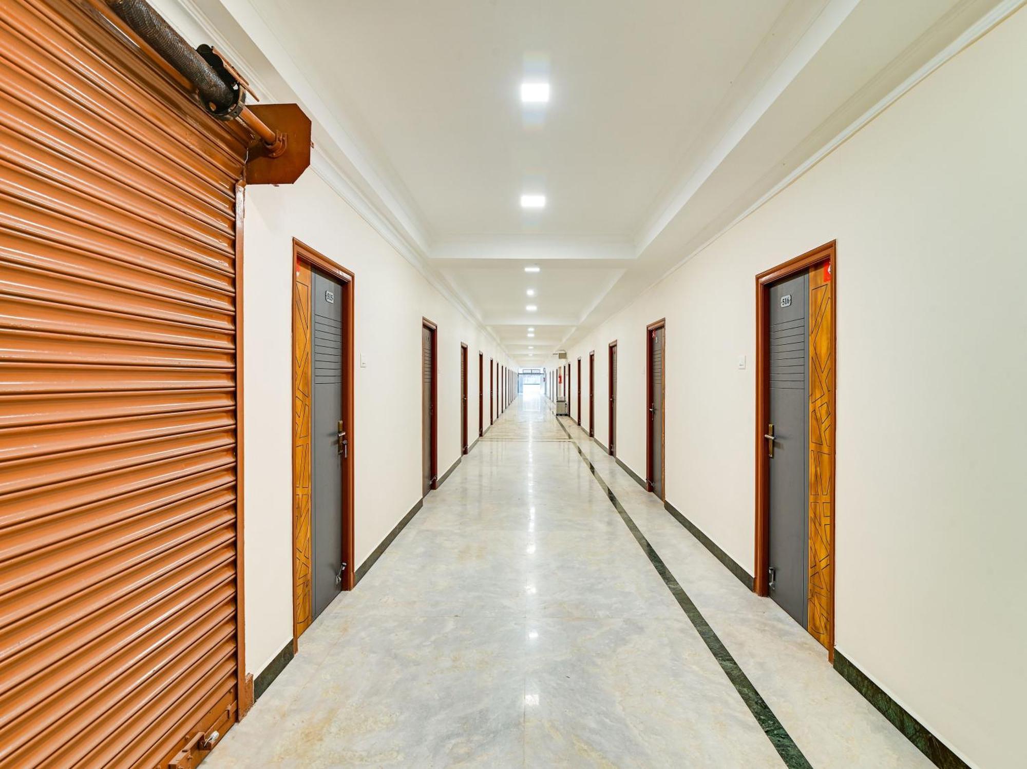 Hotel O Rj Royal Inn Веллуру Экстерьер фото