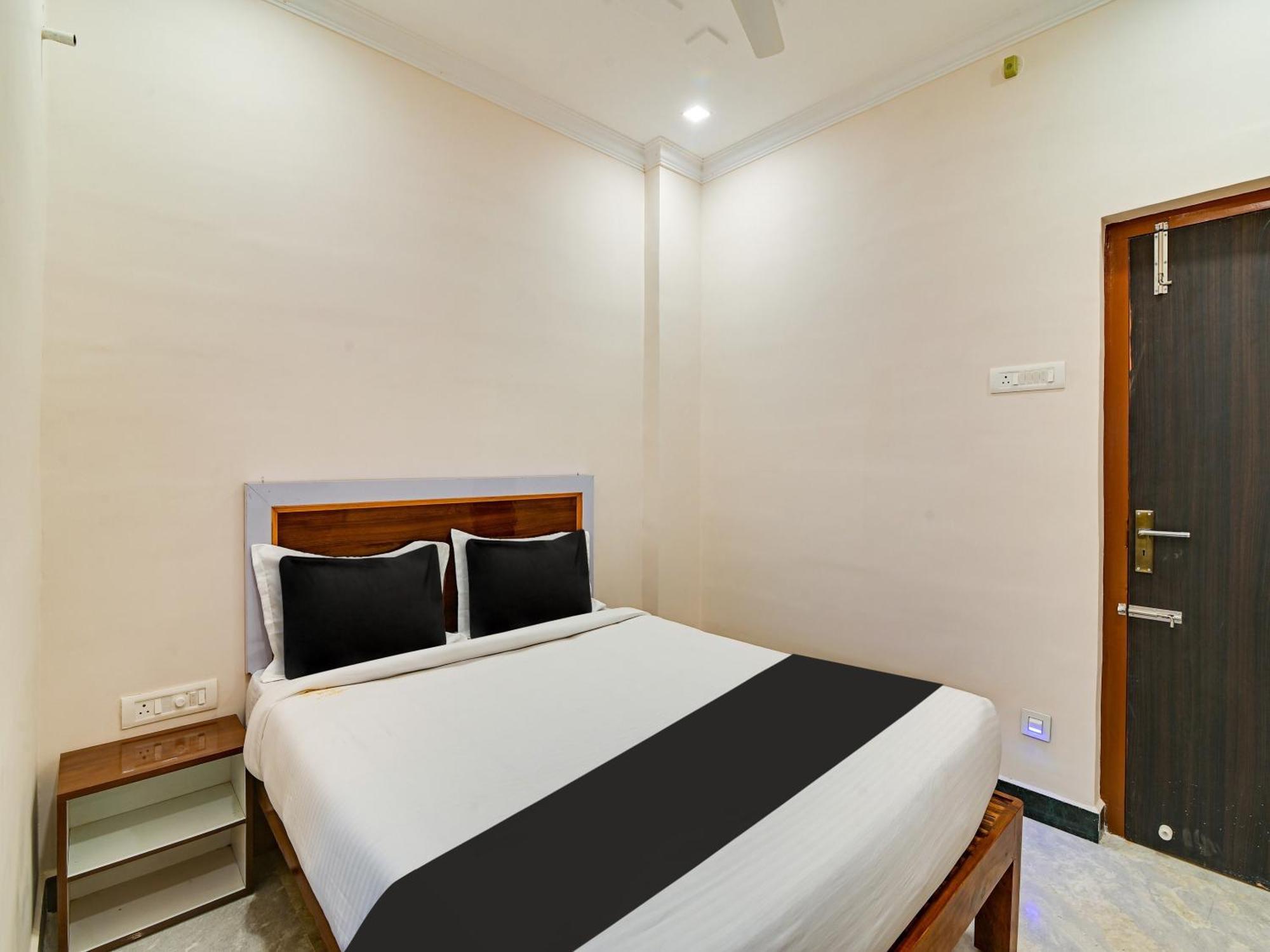 Hotel O Rj Royal Inn Веллуру Экстерьер фото